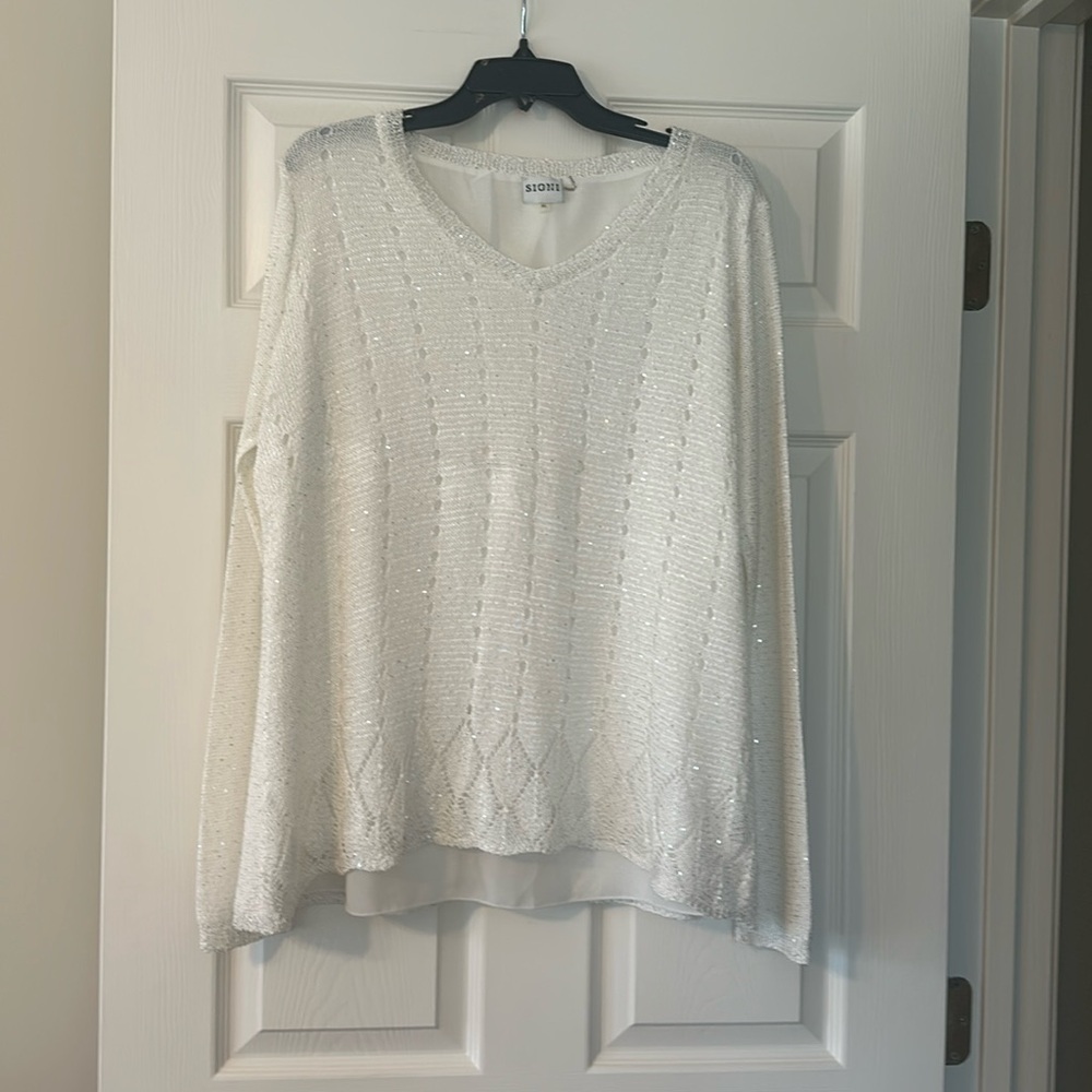 Crocheted white blouse w/ sequins